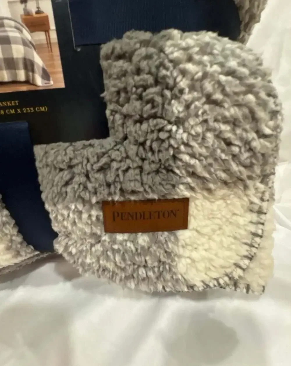 Pendleton Sherpa Fleece Queen Blanket Rob Roy Gray Plaid